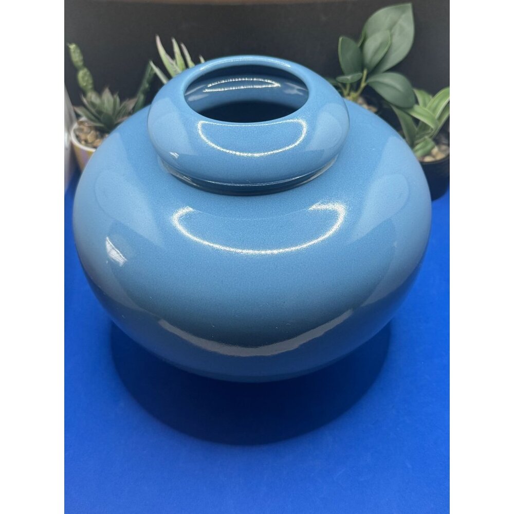 Madeline Originals Calif Mid-Century Ceramic Blue Vase - Picture 12 of 13